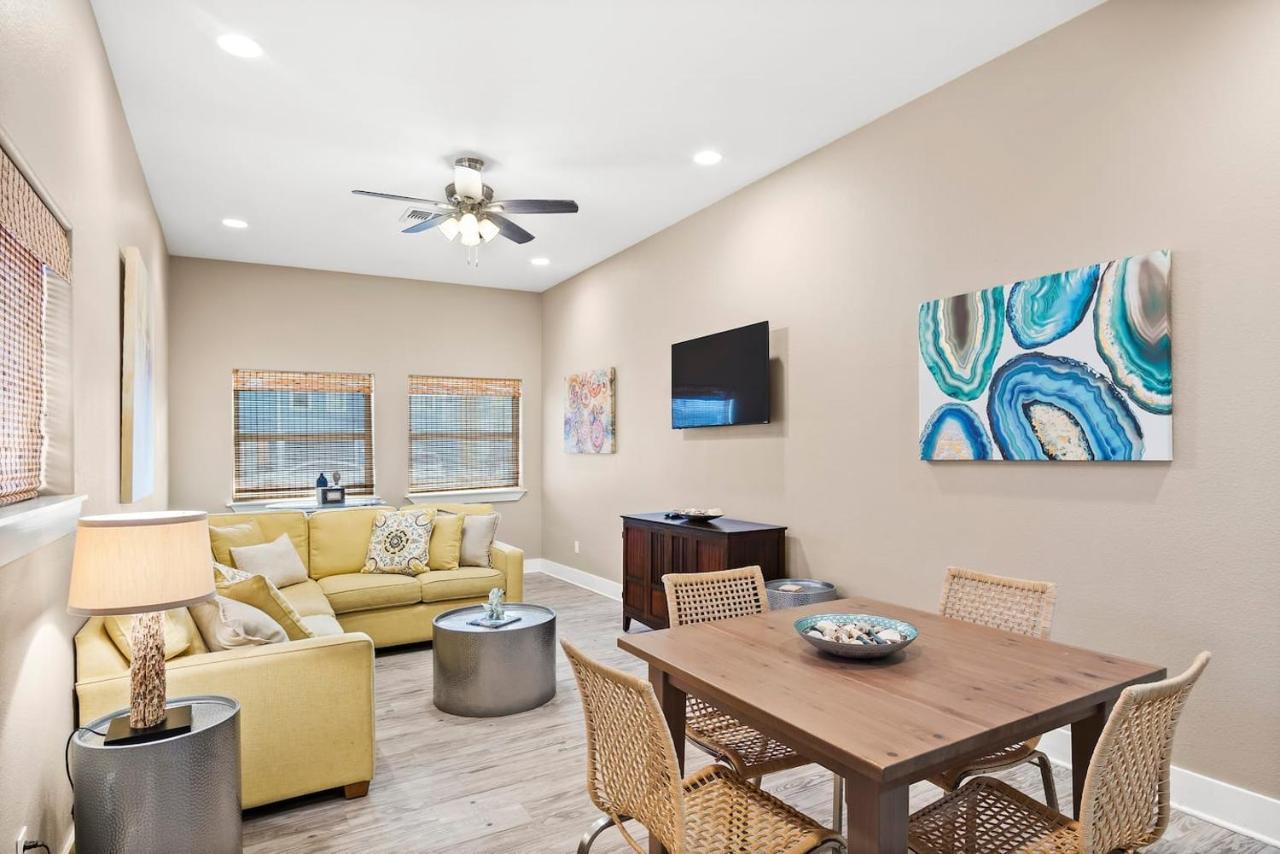 New 5 Bdrm W/Pool, Observation Deck Walk To Beach! Port Aransas Exterior photo